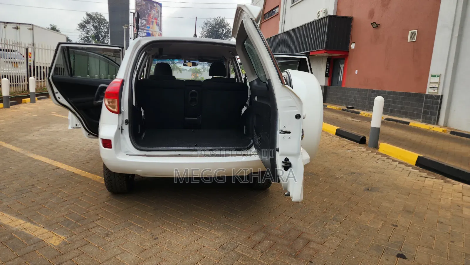 Toyota RAV4 2010 Silver