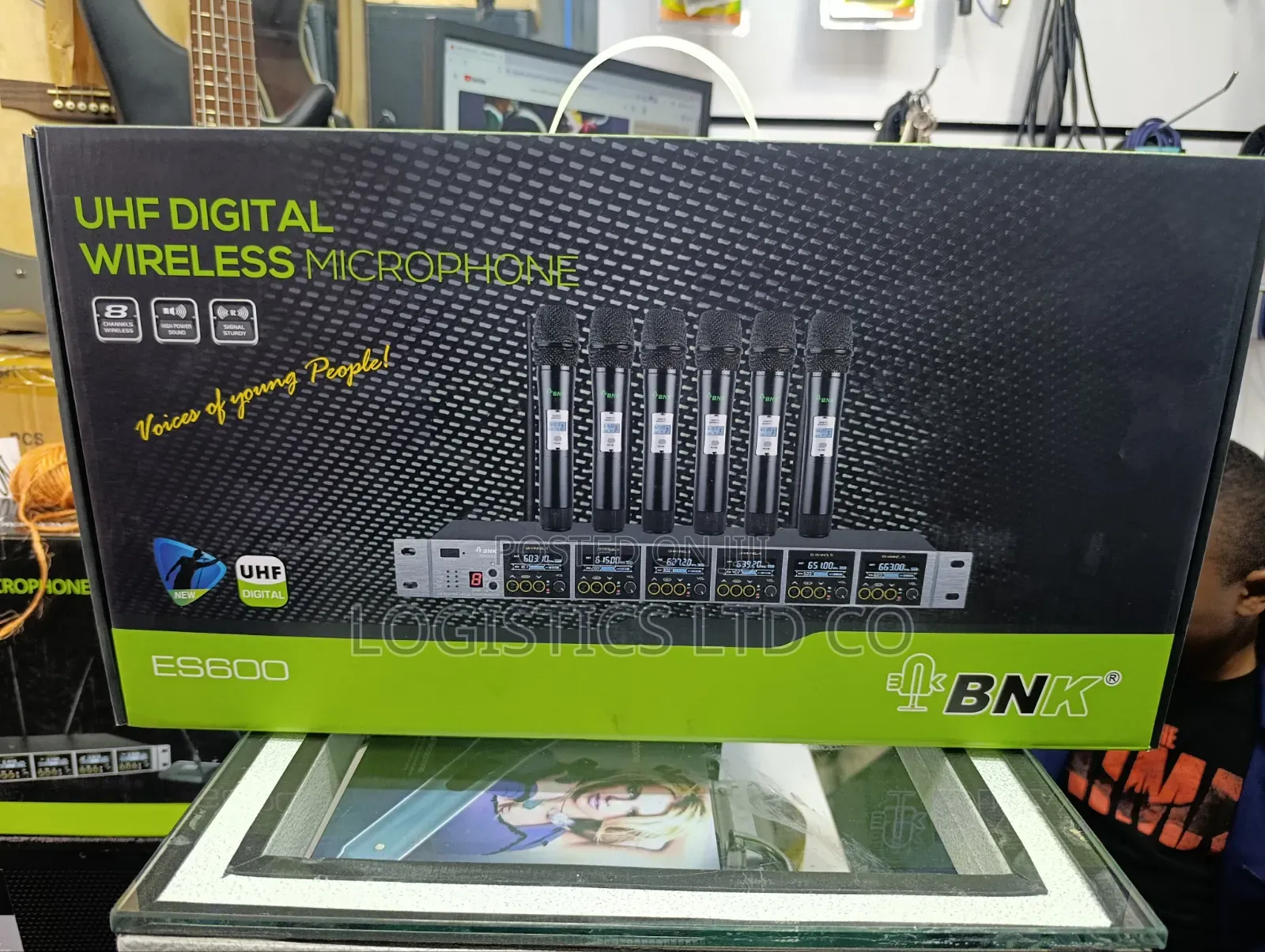 BNK Es600 6-in-1 Wireless Microphone