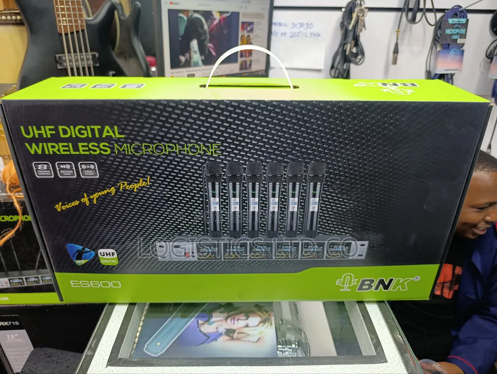 BNK Es600 6-in-1 Wireless Microphone