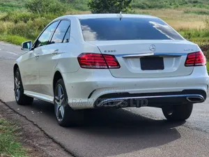 Mercedes-Benz E220 2016 White