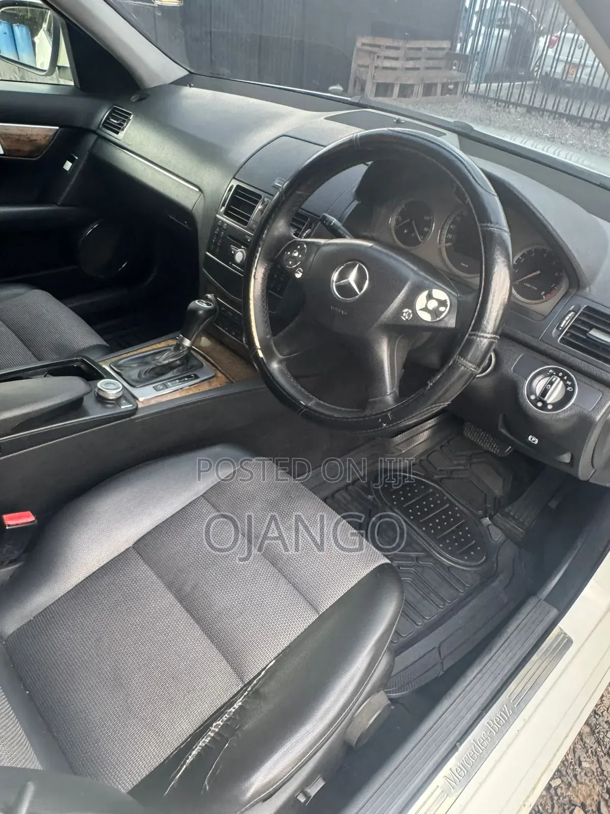 Mercedes-Benz C200 2008 White