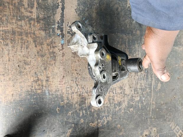 Nissan Serena Engine Mounting Available - thumbnail 2