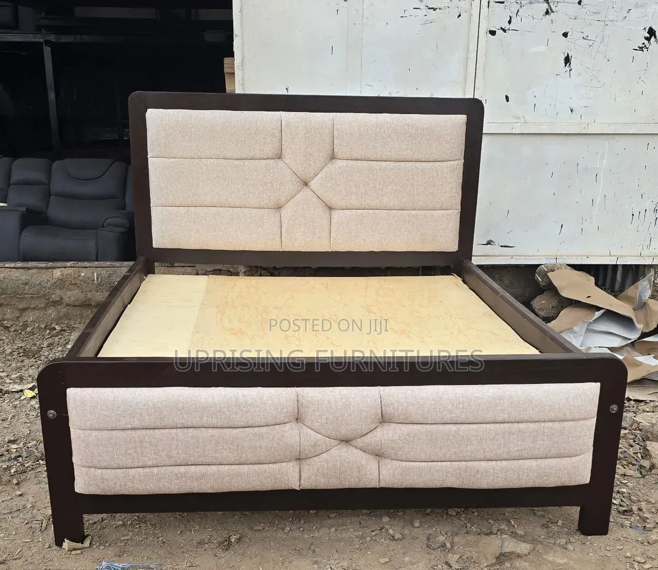 Mocket Beds Cream Chocolate
