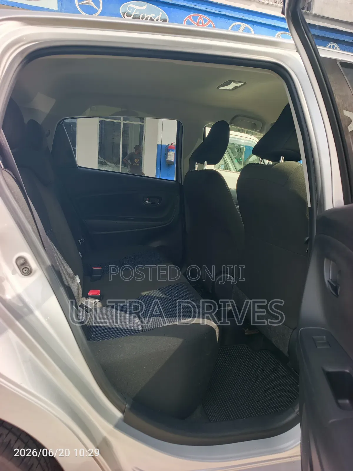 Toyota Vitz 2019 Silver