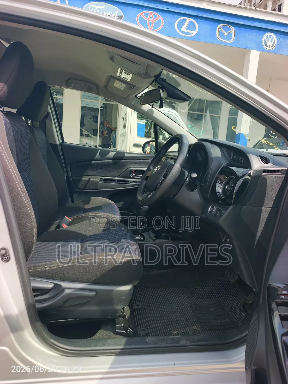 Toyota Vitz 2019 Silver