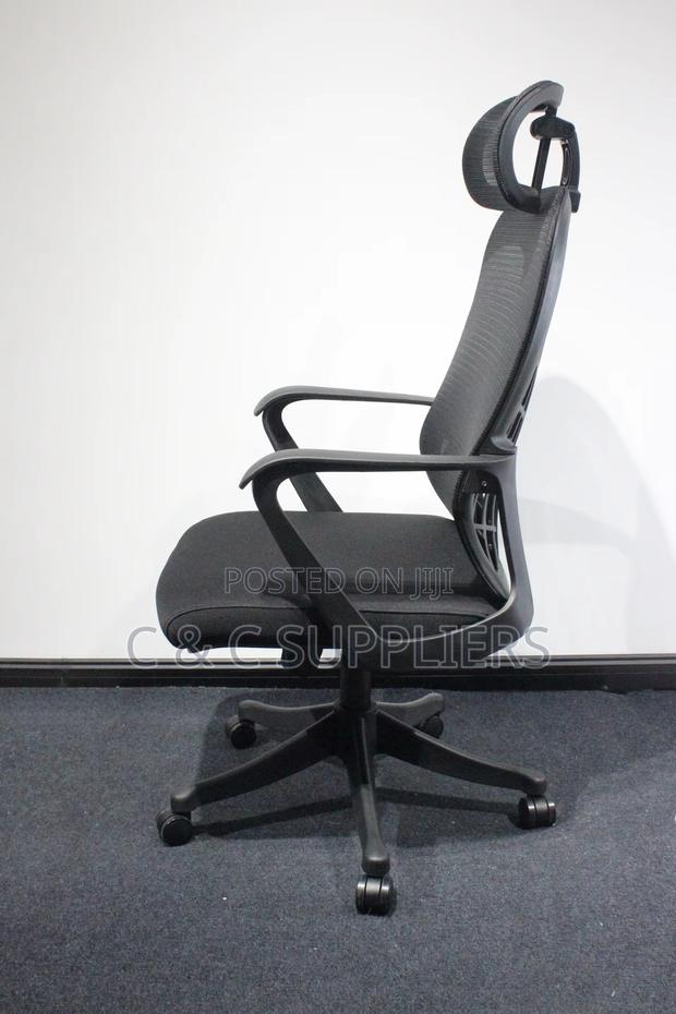 Swivel Mesh Ergonomic Office Seat - thumbnail 6