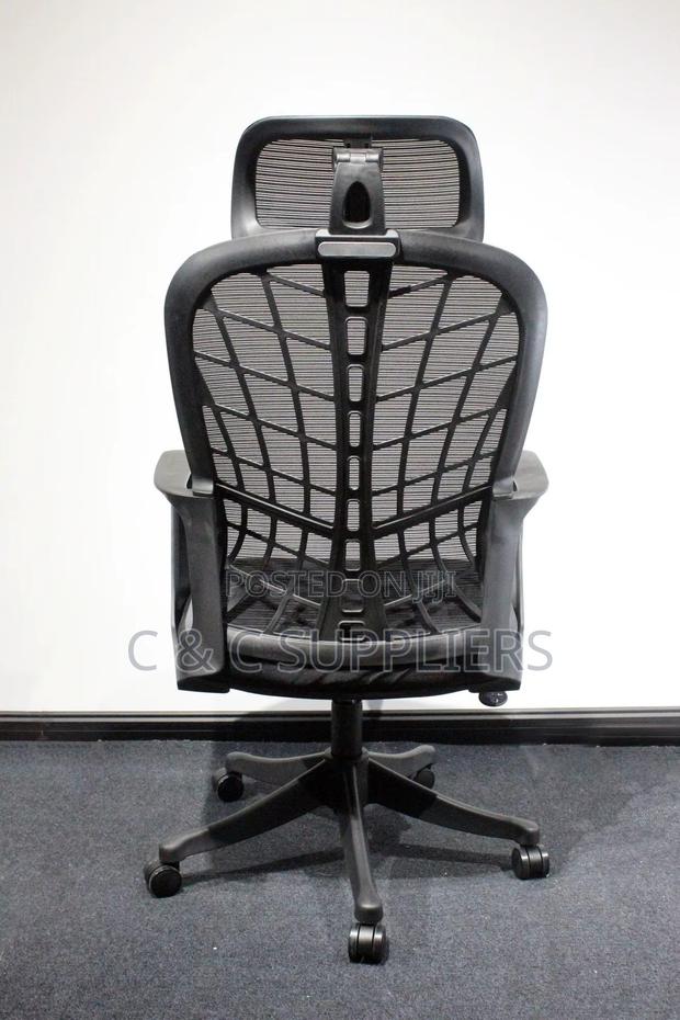 Swivel Mesh Ergonomic Office Seat - thumbnail 10