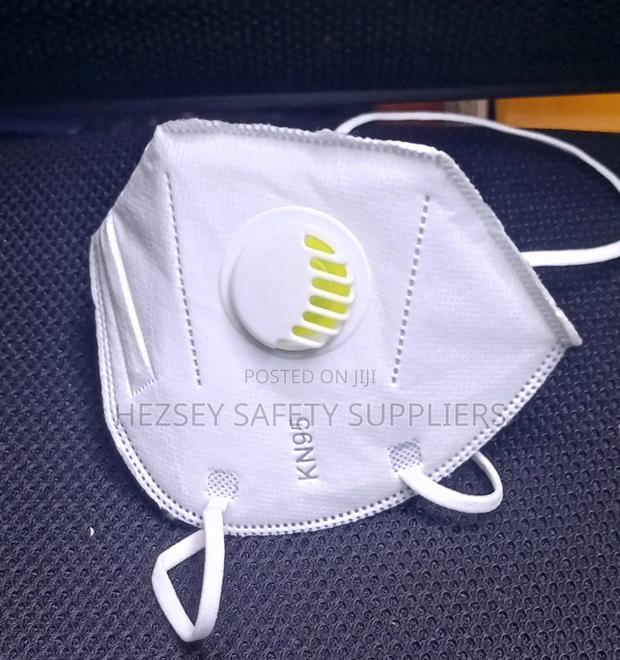 Kn95 Mask With Valve - thumbnail 2
