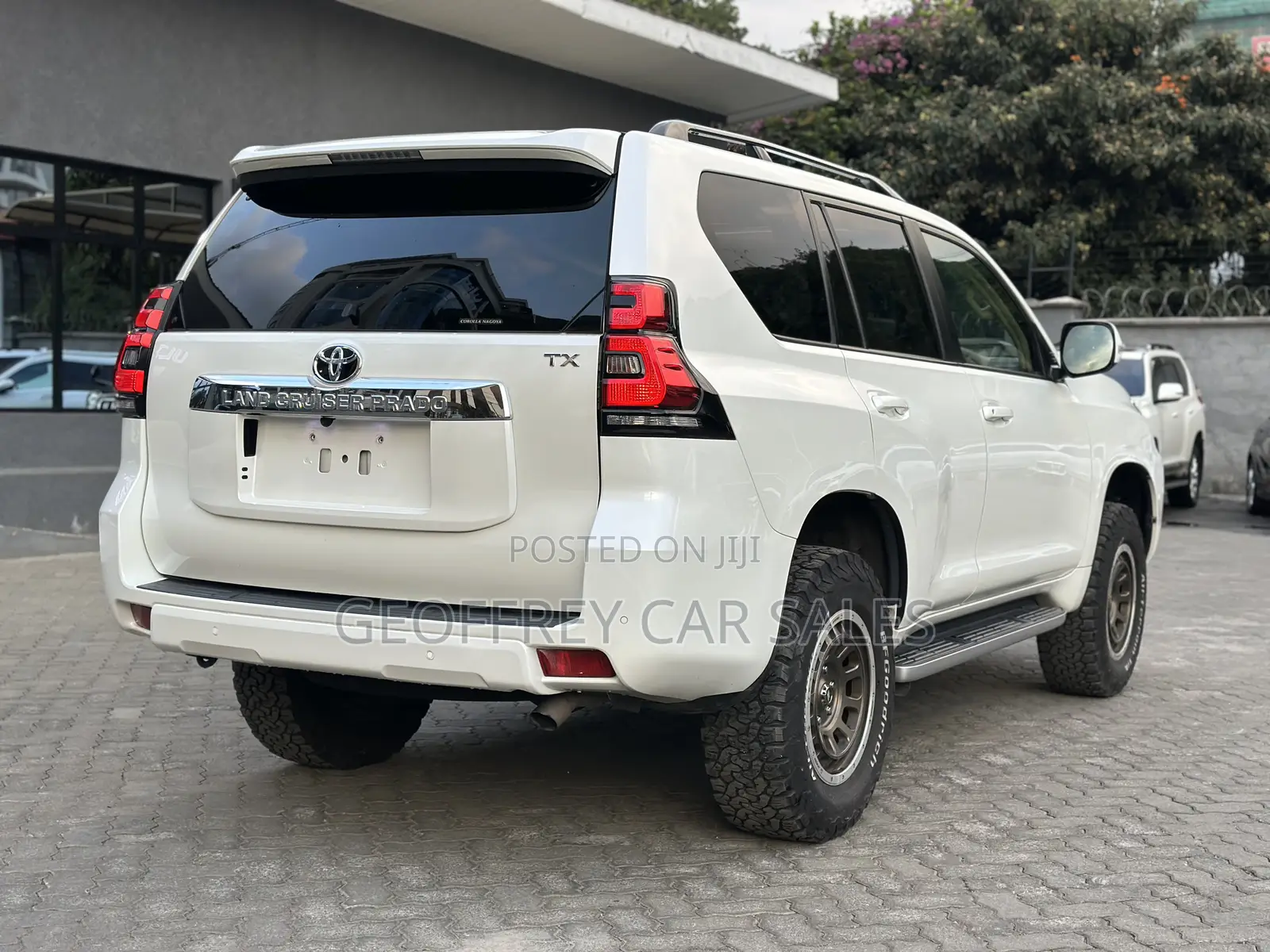 Toyota Land Cruiser Prado 2.8 2019 White