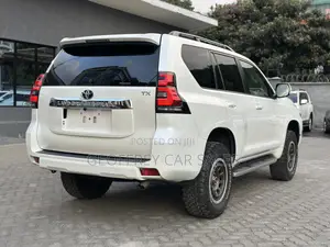 Toyota Land Cruiser Prado 2.8 2019 White