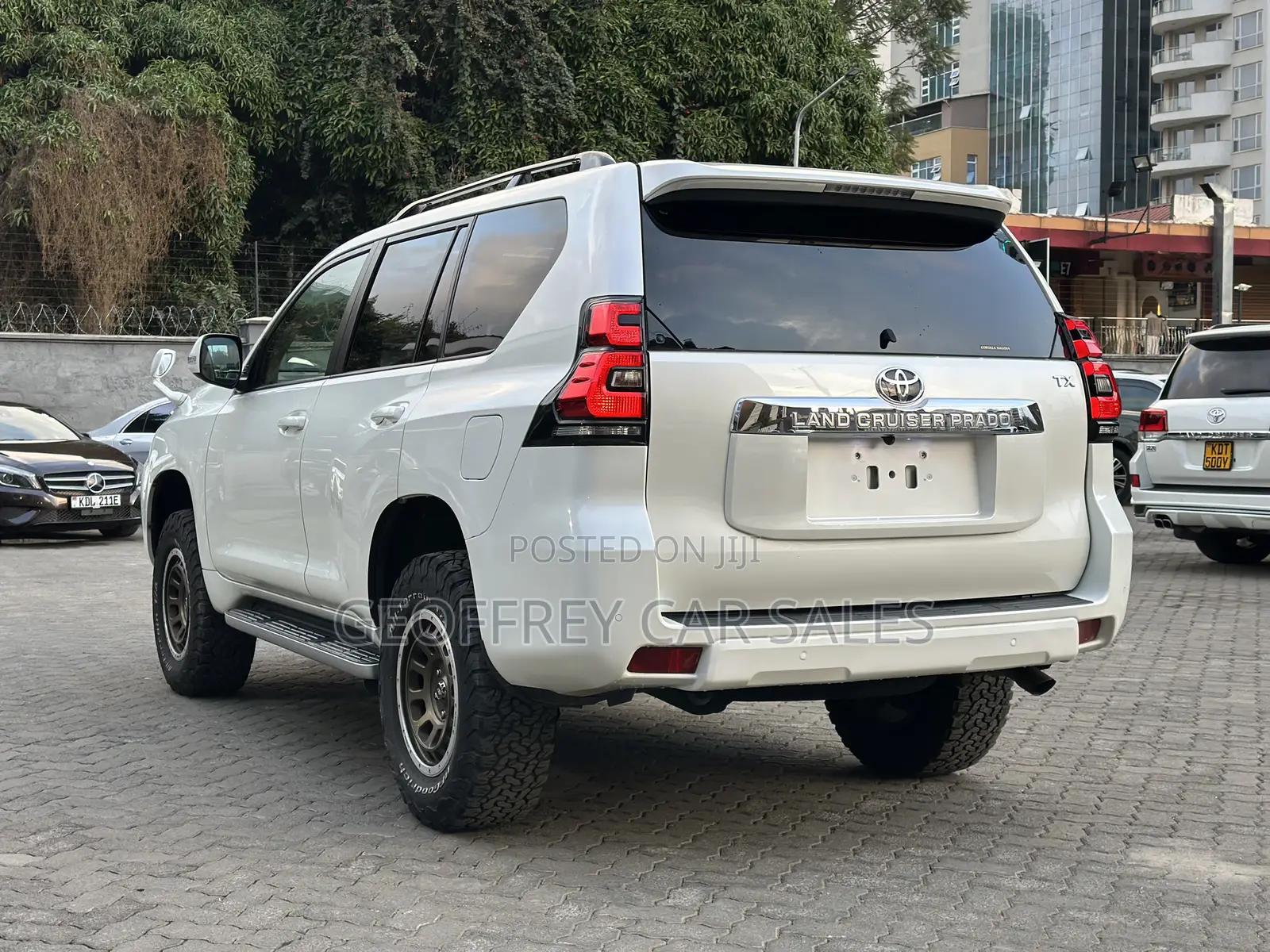 Toyota Land Cruiser Prado 2.8 2019 White