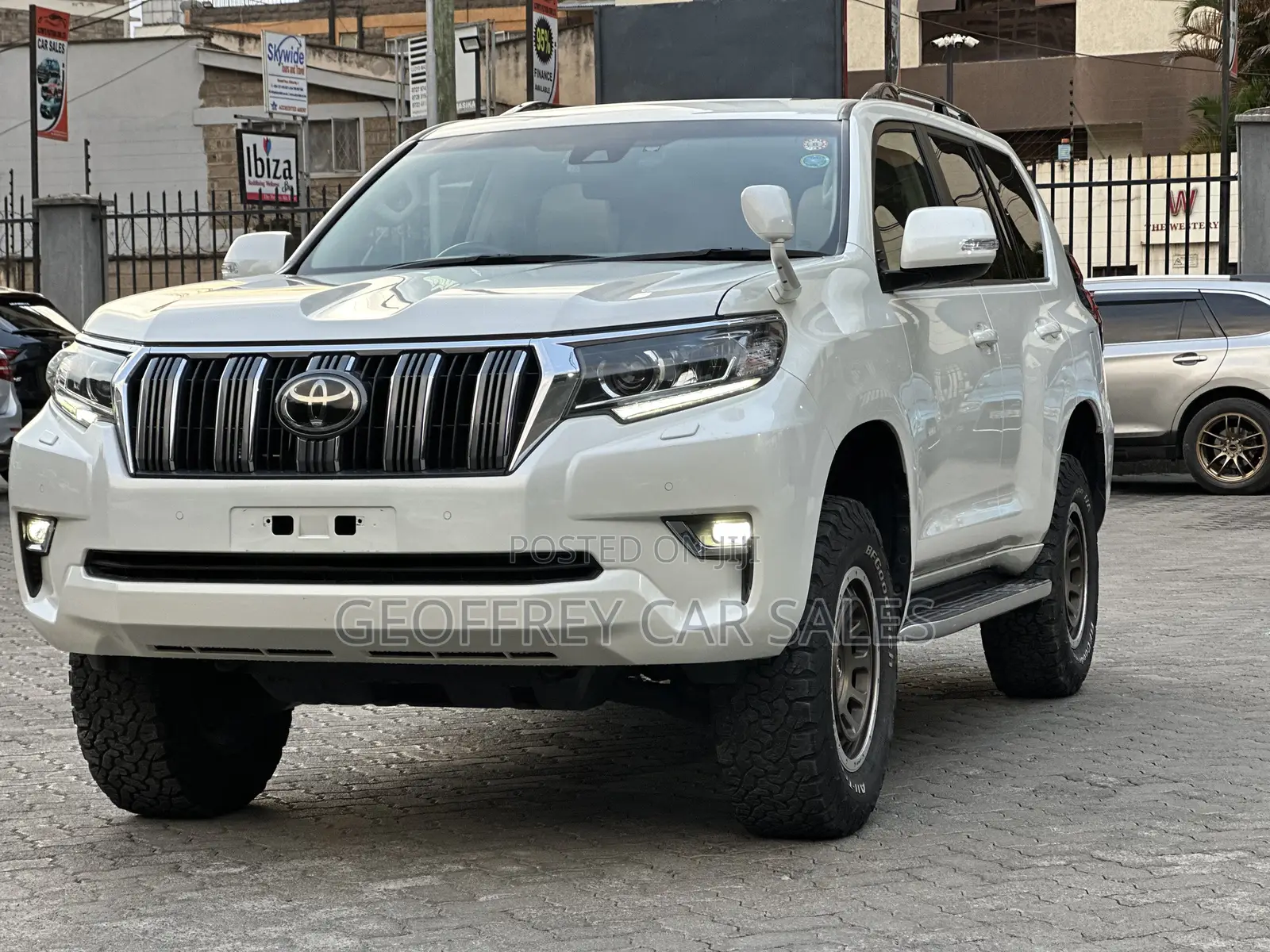 Toyota Land Cruiser Prado 2.8 2019 White