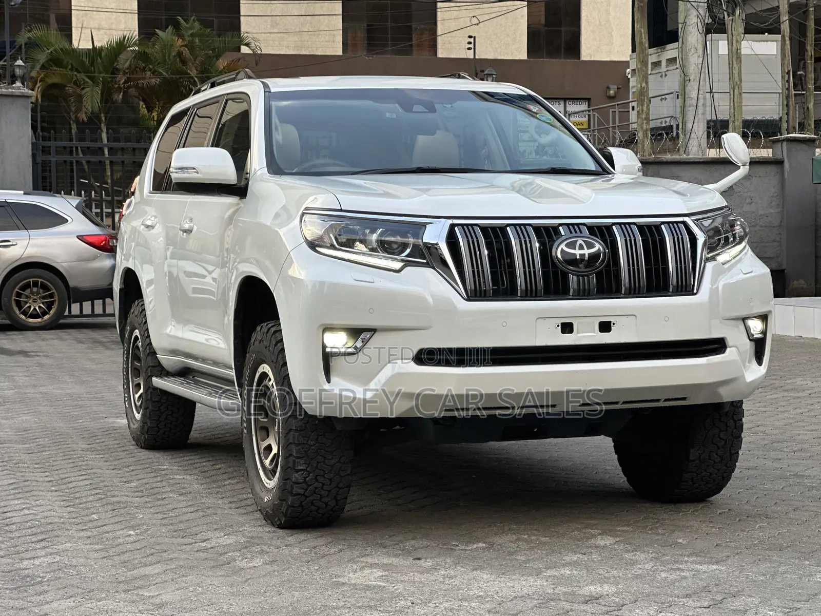 Toyota Land Cruiser Prado 2.8 2019 White