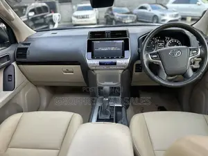 Toyota Land Cruiser Prado 2.8 2019 White