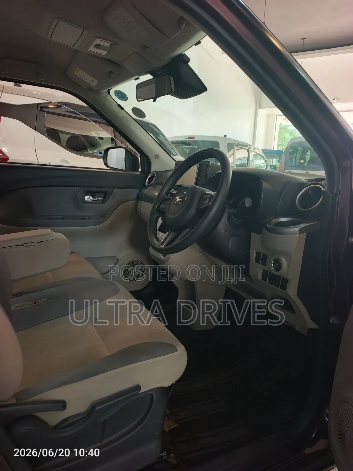 Daihatsu Cast 2019 Maroon