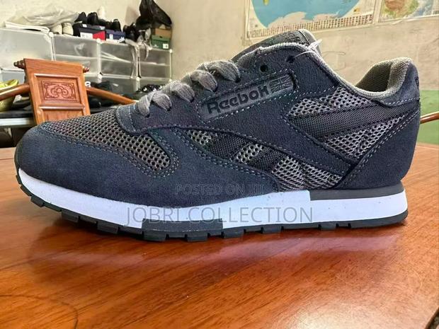 Designer Reebok Sneakers - thumbnail 2