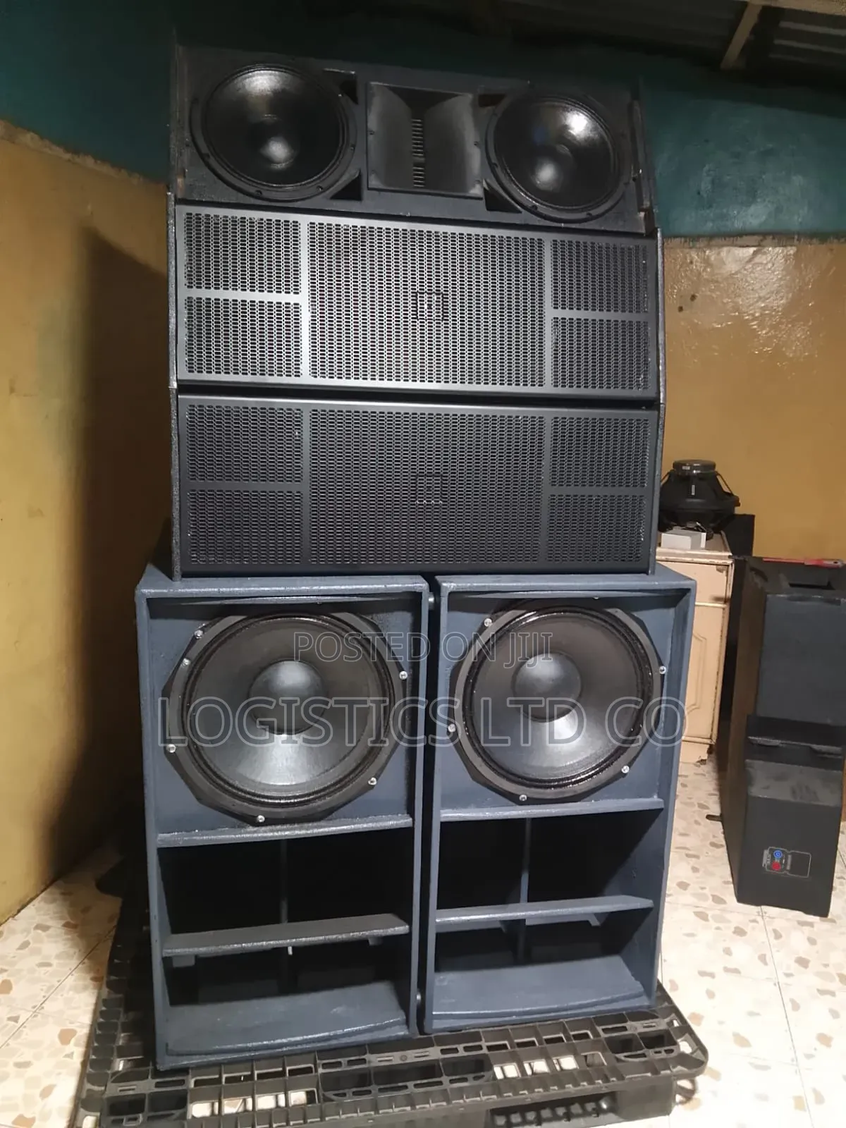 12-Inch Line Array Boxes Are Mid-Sized
