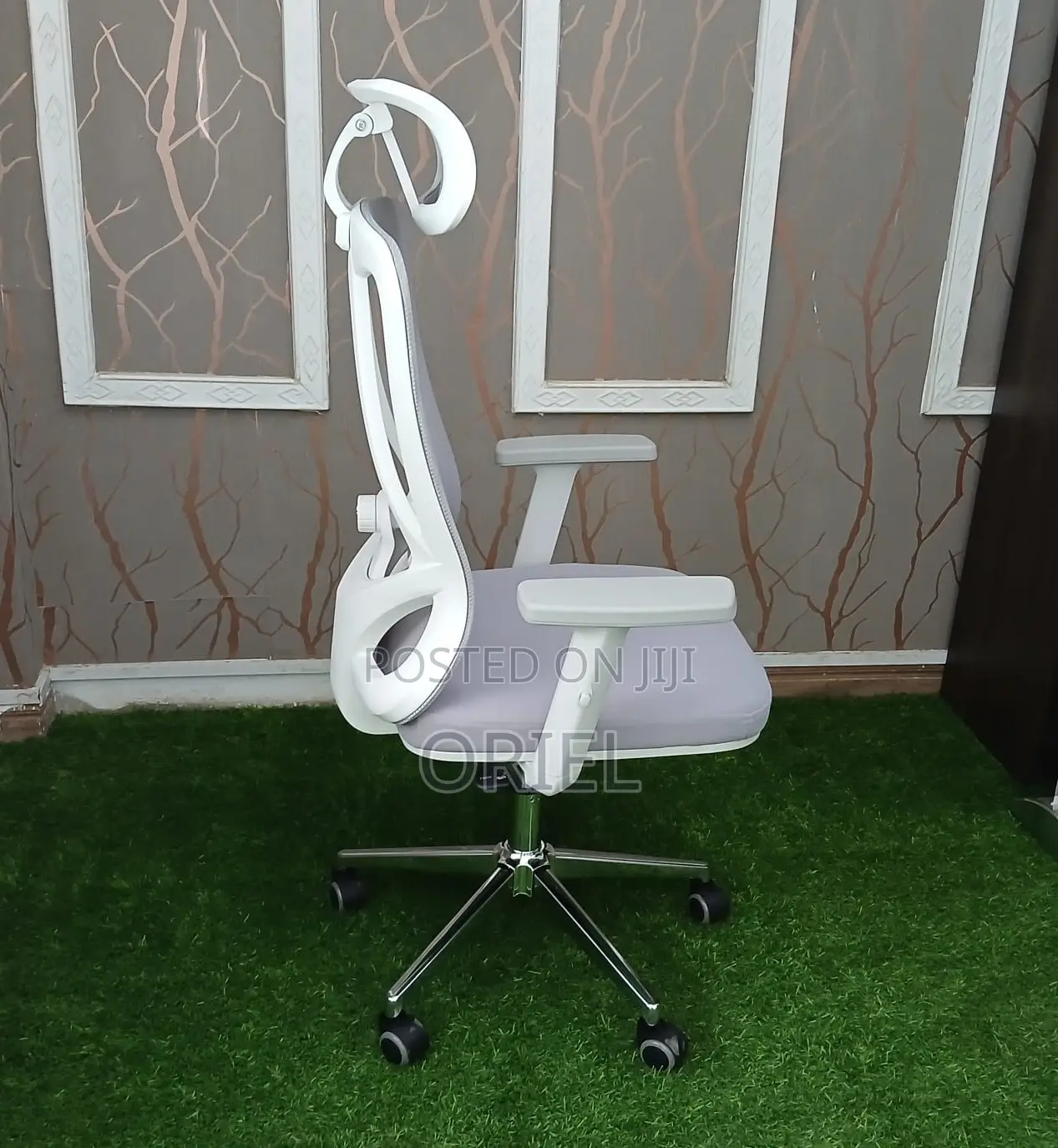 Office Chair : Ergonomic Mesh Chair