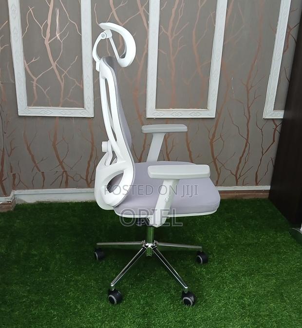 Office Chair : Ergonomic Mesh Chair - thumbnail 15