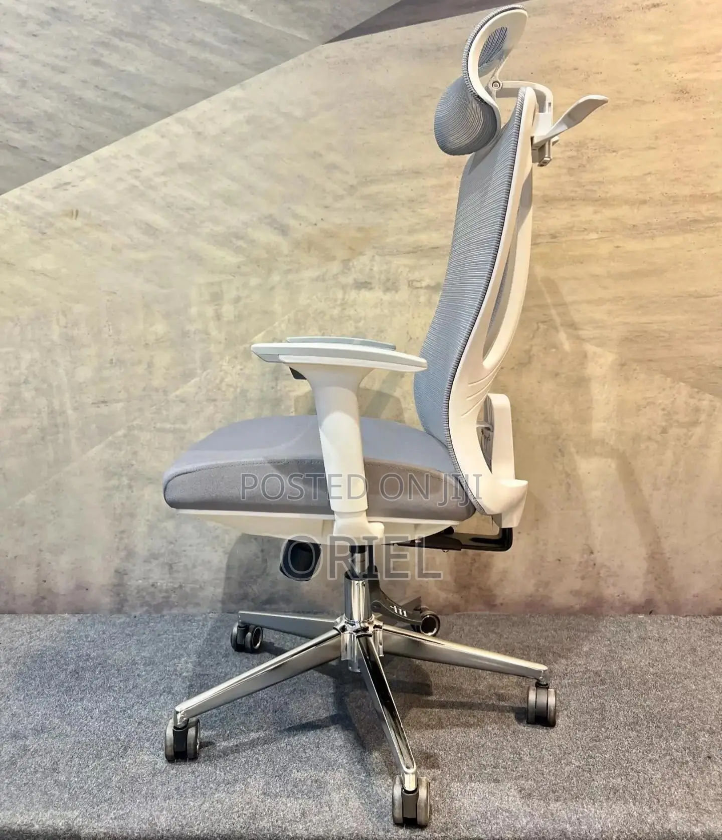 Office Chair : Ergonomic Mesh Chair