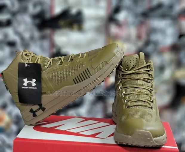 Under Armour Boots - thumbnail 2