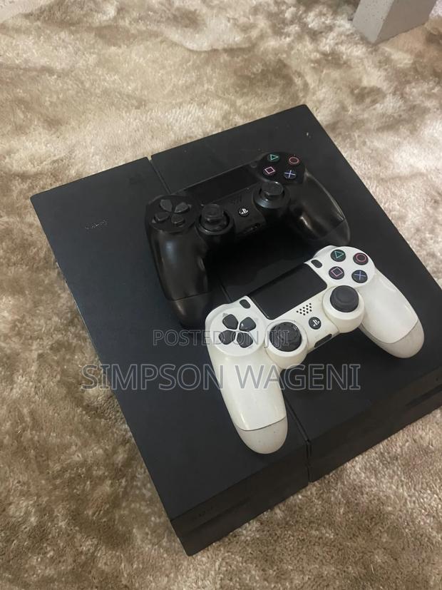 Play Station 4 Standard - thumbnail 2