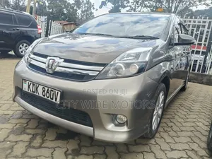 Toyota ISIS 1.8 L G-edition 2WD 2015 Gray