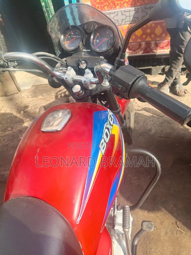 Bajaj Boxer 2021 Red