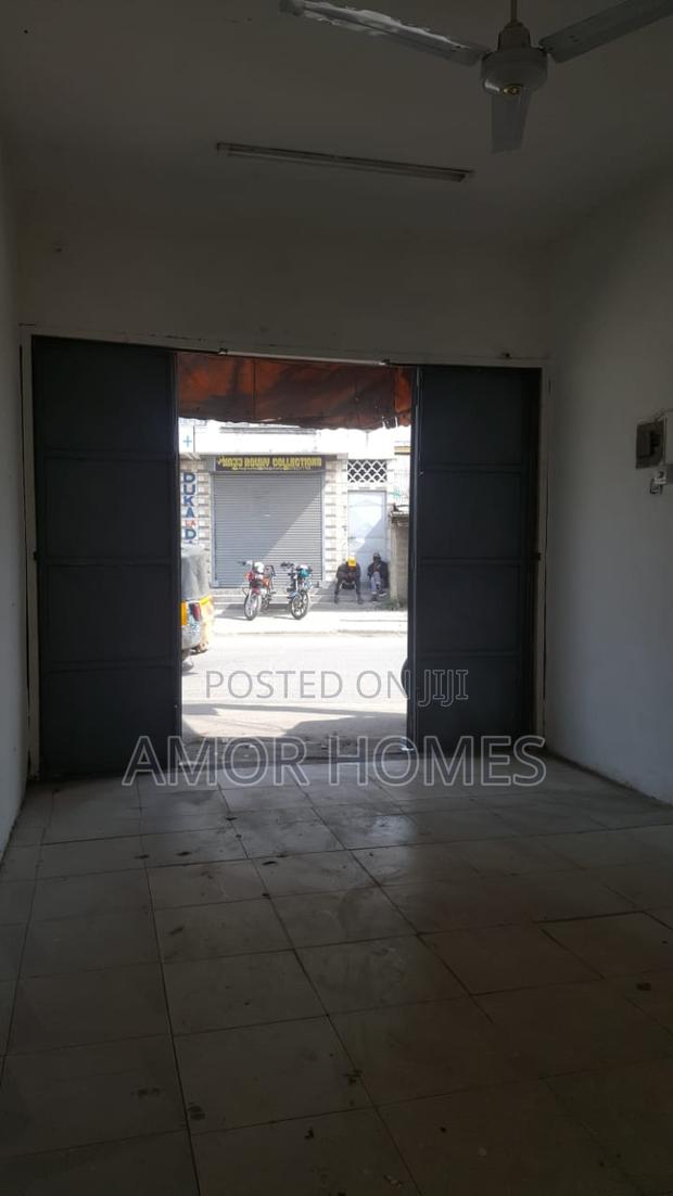 Shop to Let