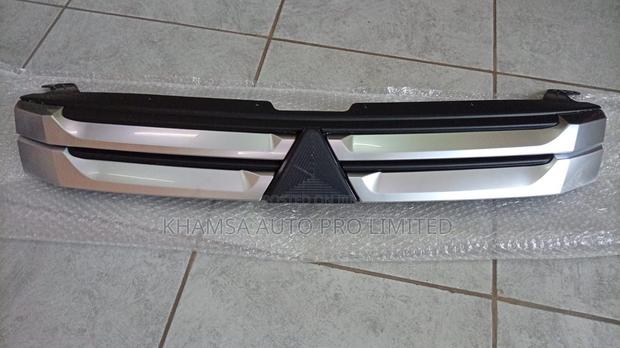 Grille Outlander 2014