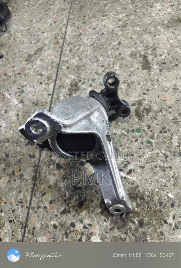 Honda Stream Engine Mountain - main view