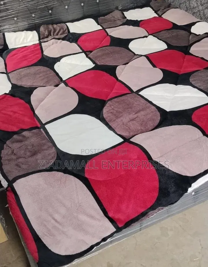 Single Woolen Duvet – Natural Warmth for Every Season
