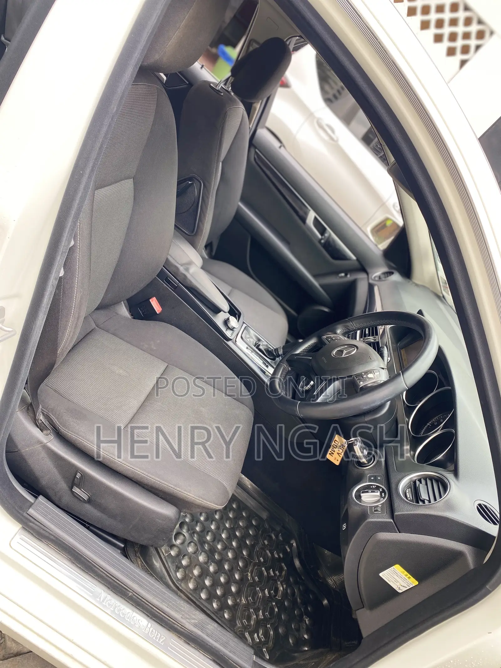 Mercedes-Benz C200 2012 White
