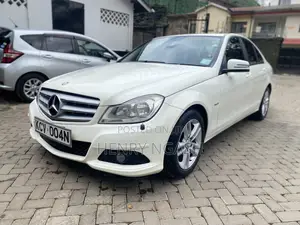 Mercedes-Benz C200 2012 White