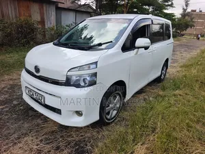 Toyota Voxy 2012 White