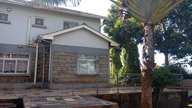 5bdrm Maisonette in Ngoingwa for rent