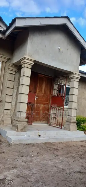 3bdrm Bungalow in Bowa Kombani, Tiwi for sale