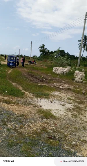 A Six Acre Land at Dongo Kundu Bypass, Face One With Ready Title Deed