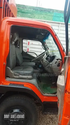 Mitsubishi Canter Hd 4d34 2009 Red
