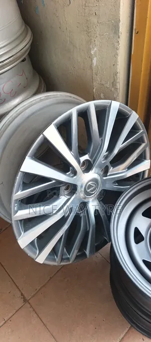 Luxus Rim Size 20