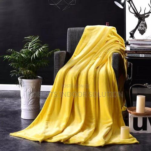 Everyday Essential Polar Fleece Throw