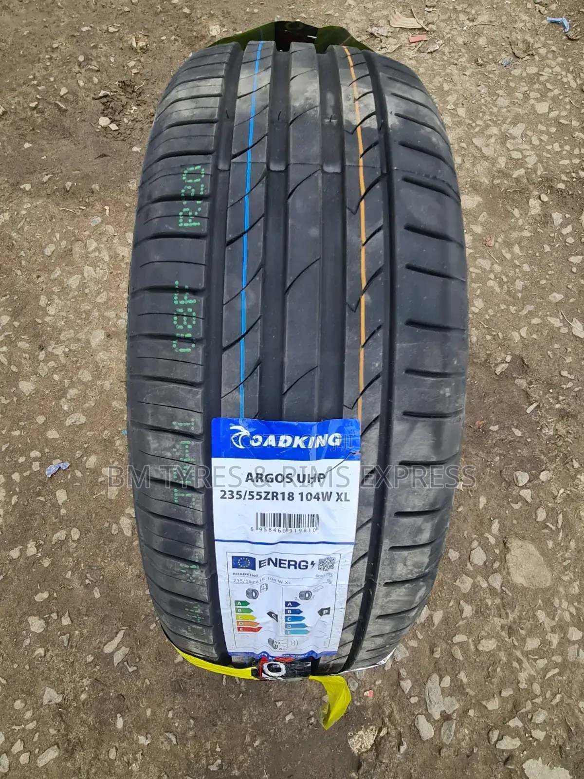 235 /55r18 Roadking Tires (Highway)