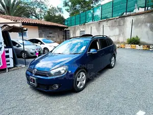 Volkswagen Golf 2012 Blue