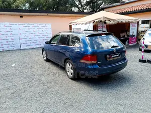 Volkswagen Golf 2012 Blue