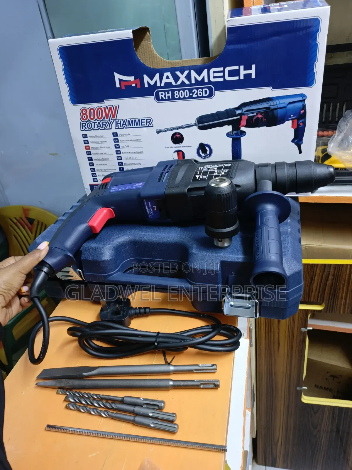 Affordable Maxmech Rotary Hammer Drill 800watts With Extra Chark