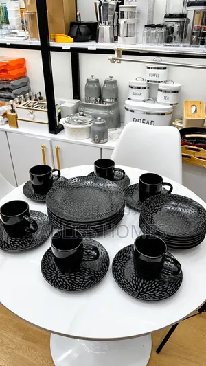 24pcs Black Dinner Set