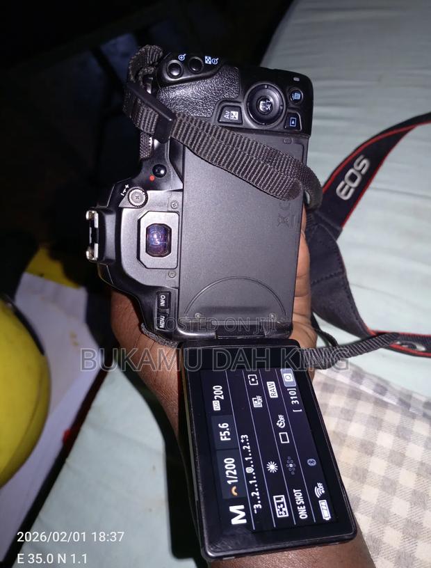 Canon 250d - thumbnail 4