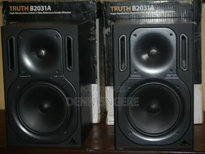 Behringer Truth B2031a Studio Monitors
