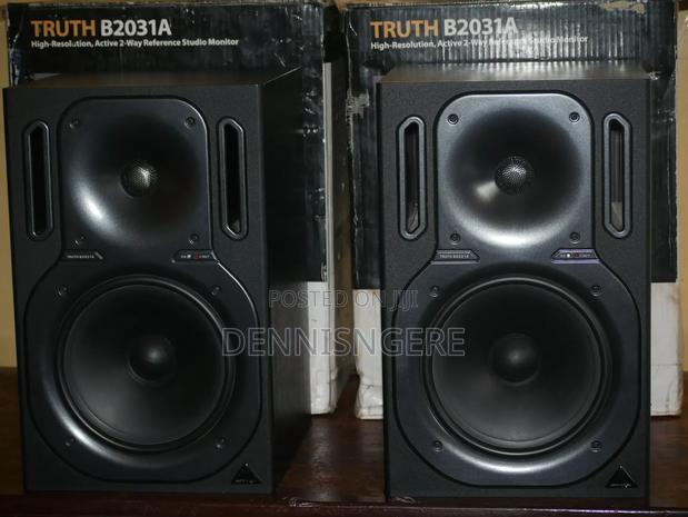 Behringer Truth B2031a Studio Monitors