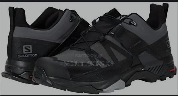 Salomon Low Cut Hiking